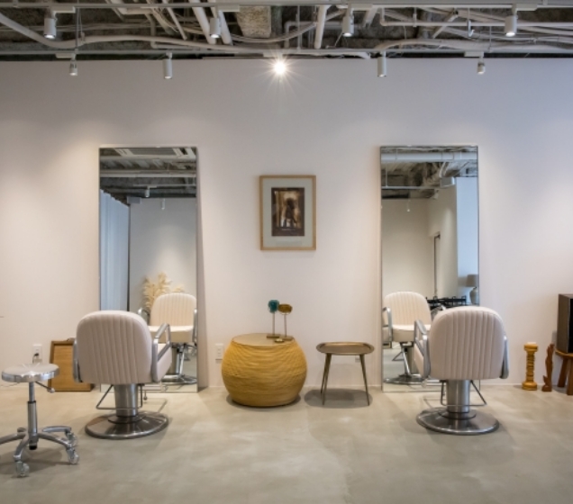 店舗内装工事 Commercial Interiors
